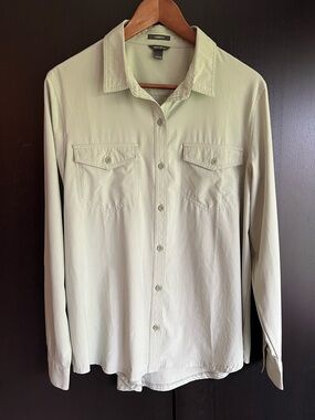 Eddie Bauer Women's Light Green Departure Stretch Long Sleeve Shirt with UPF 50